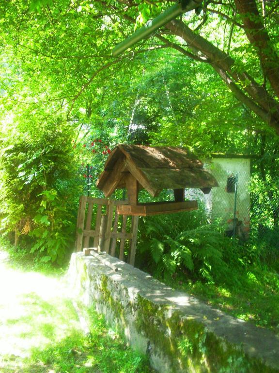 B&B Il Gatto Nero Castelveccana Exteriör bild