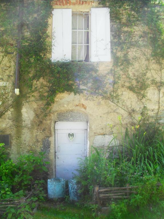 B&B Il Gatto Nero Castelveccana Exteriör bild